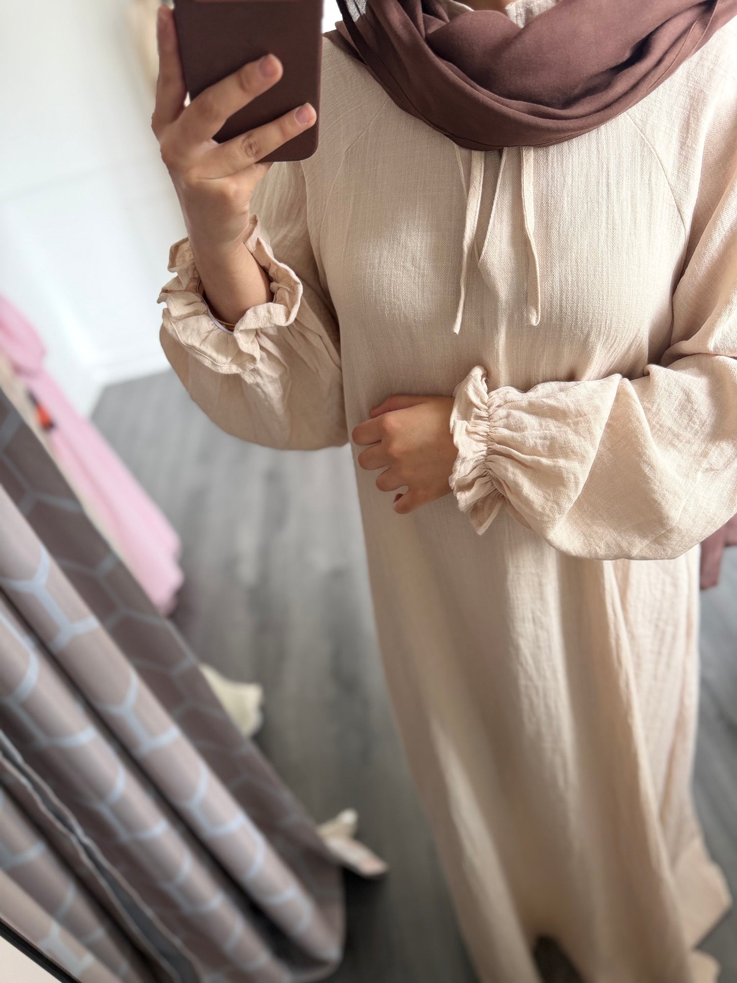 Robe Nazia