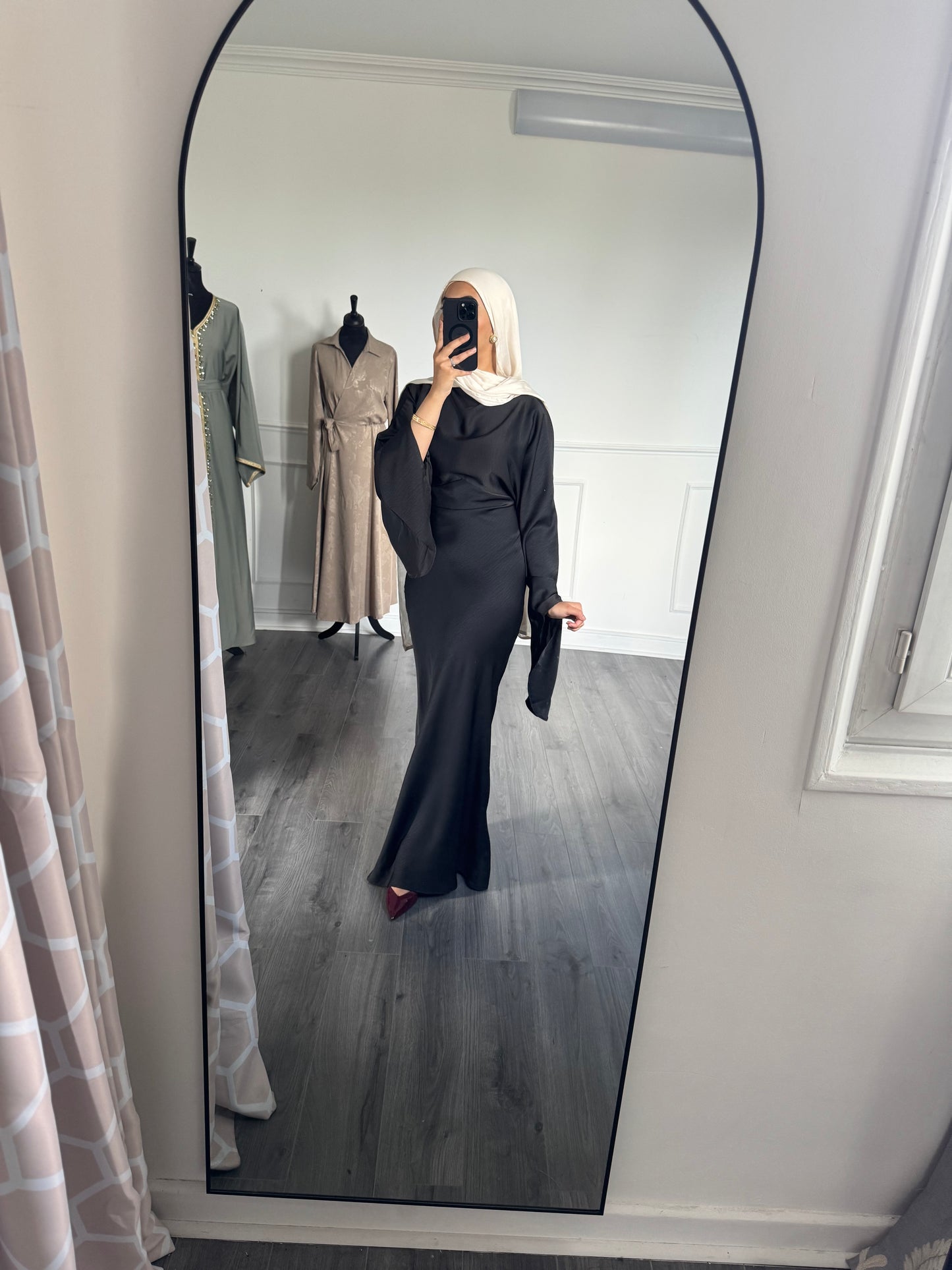 Robe satinée longue