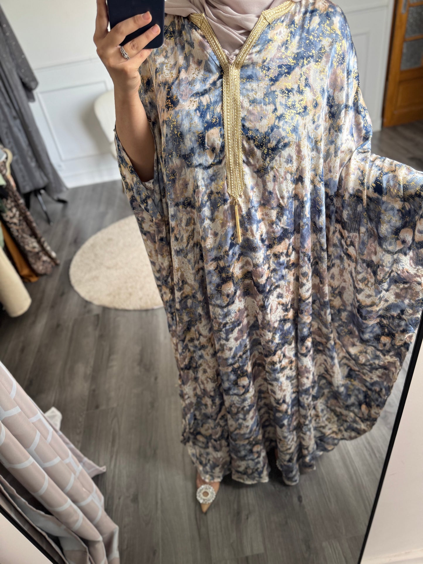 Robe Nadia