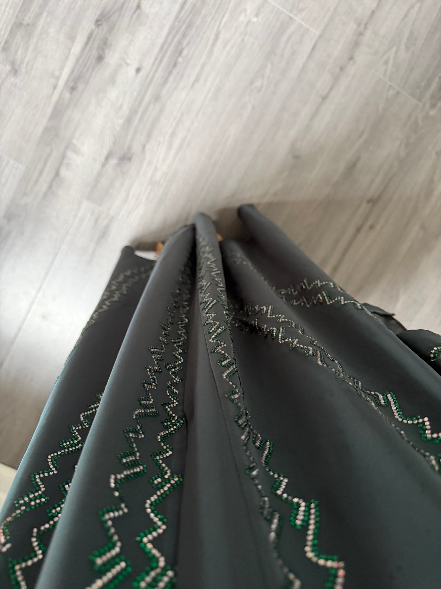 Abaya Mina