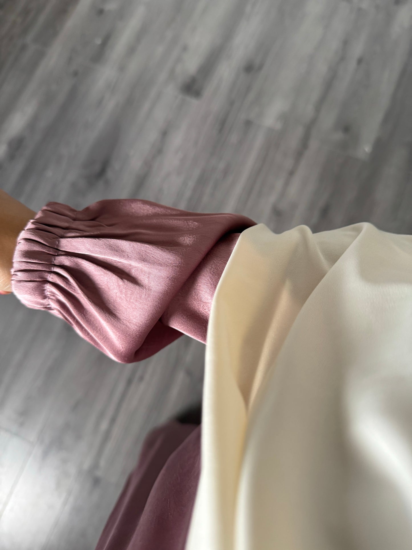 Robe satinée rose