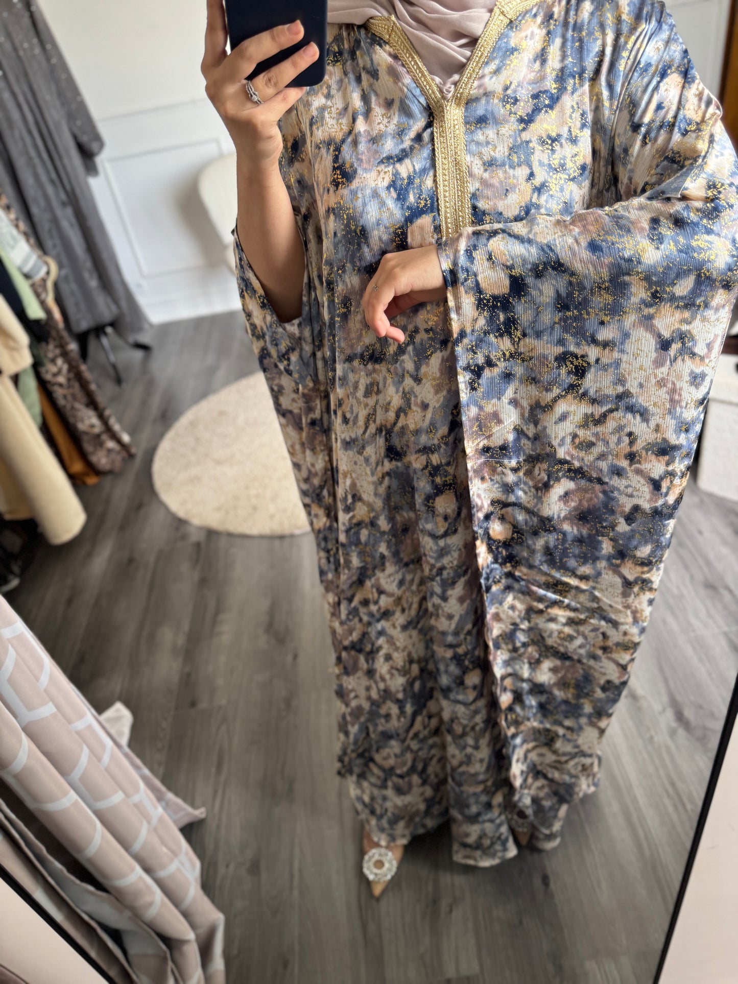Robe Nadia