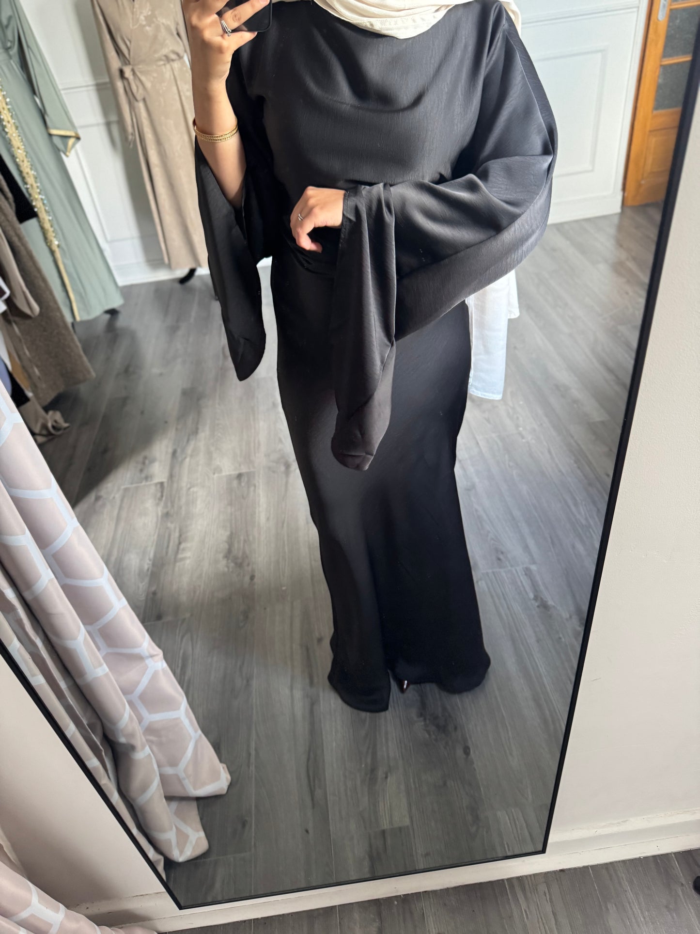 Robe satinée longue