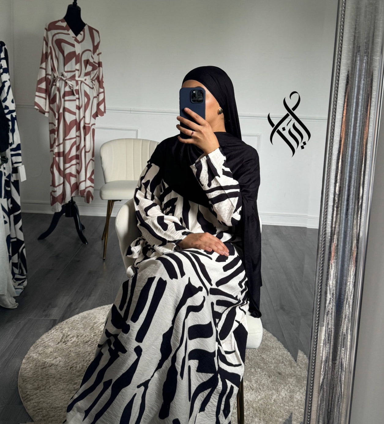 Robe Maya noir