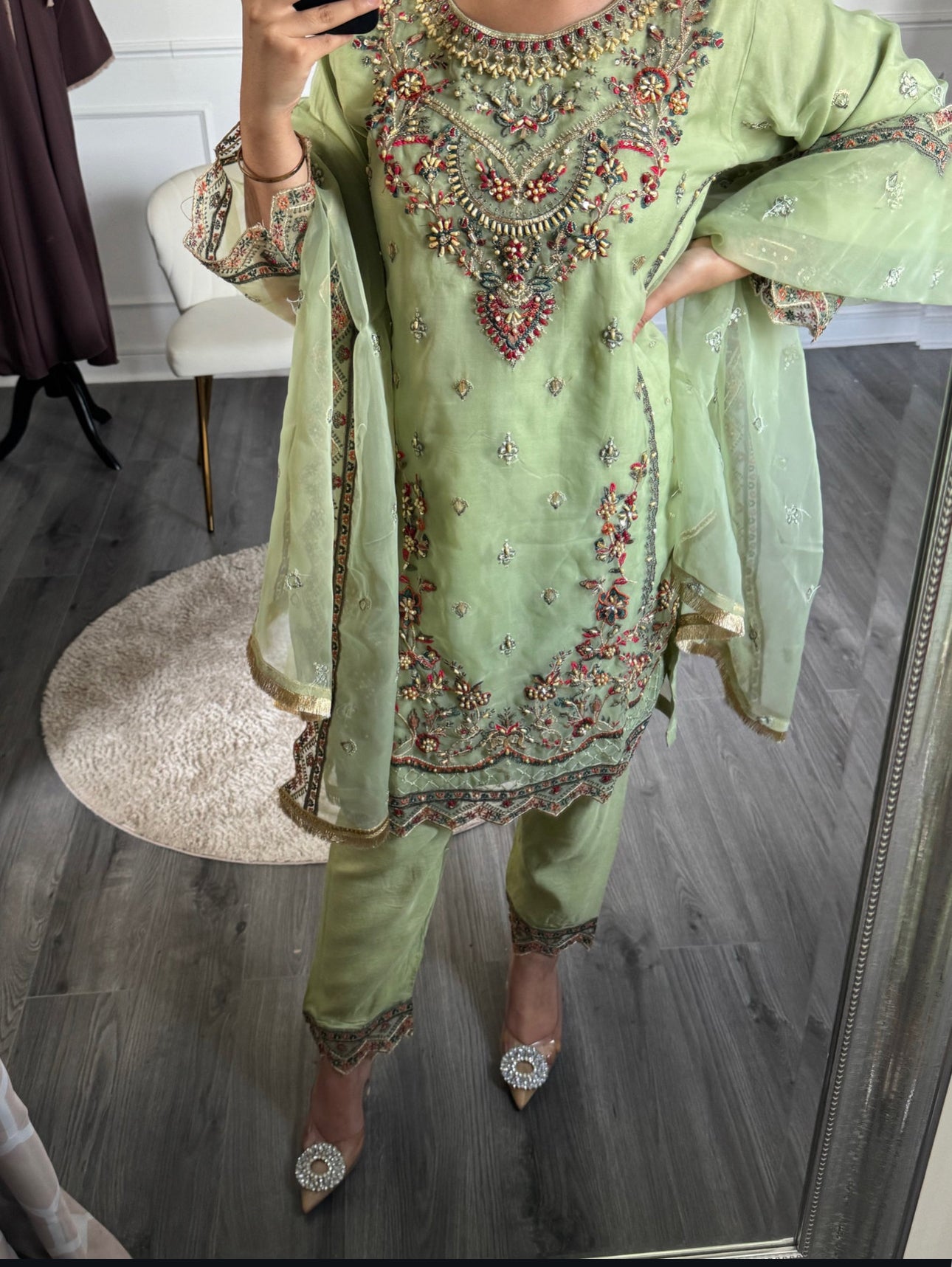 SUIT RANIYA