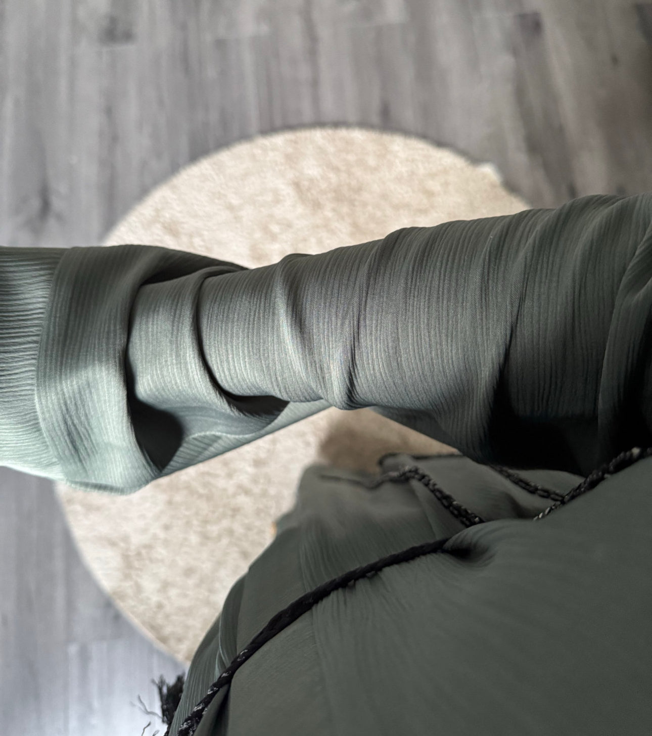 Abaya Mina vert lichen