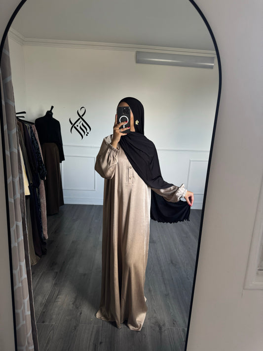 Robe satinée beige champagne