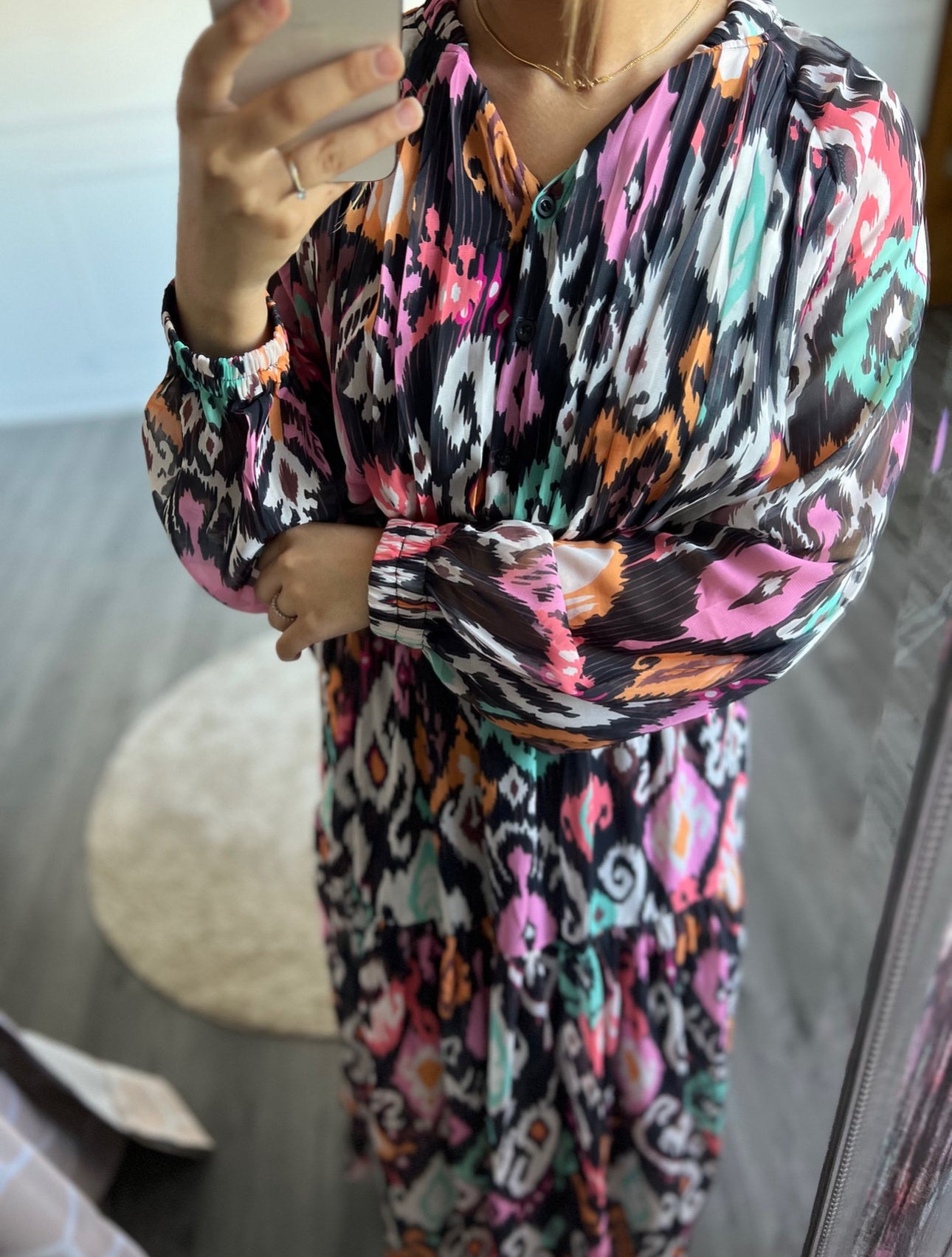 Robe Nhia