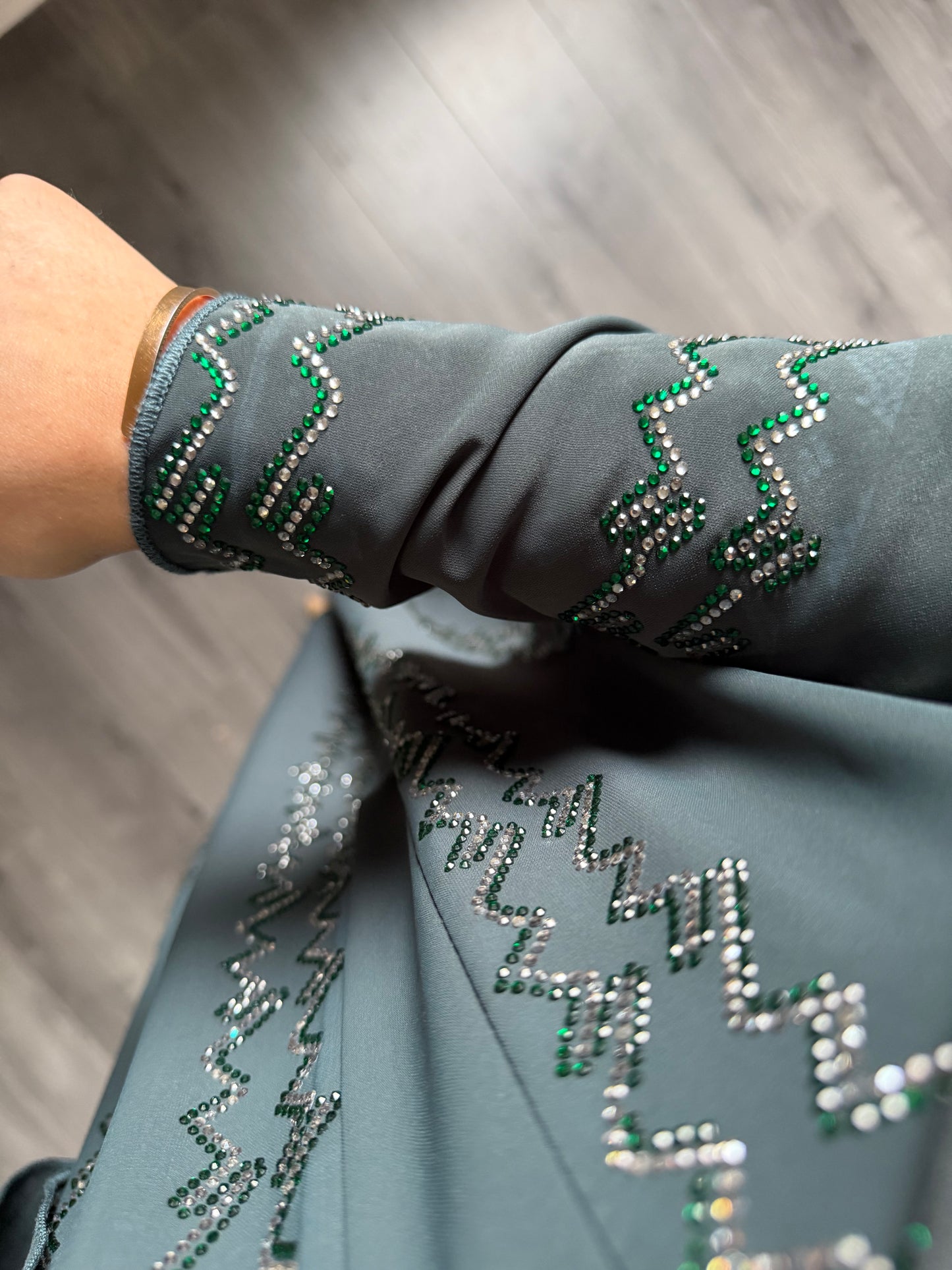 Abaya Mina