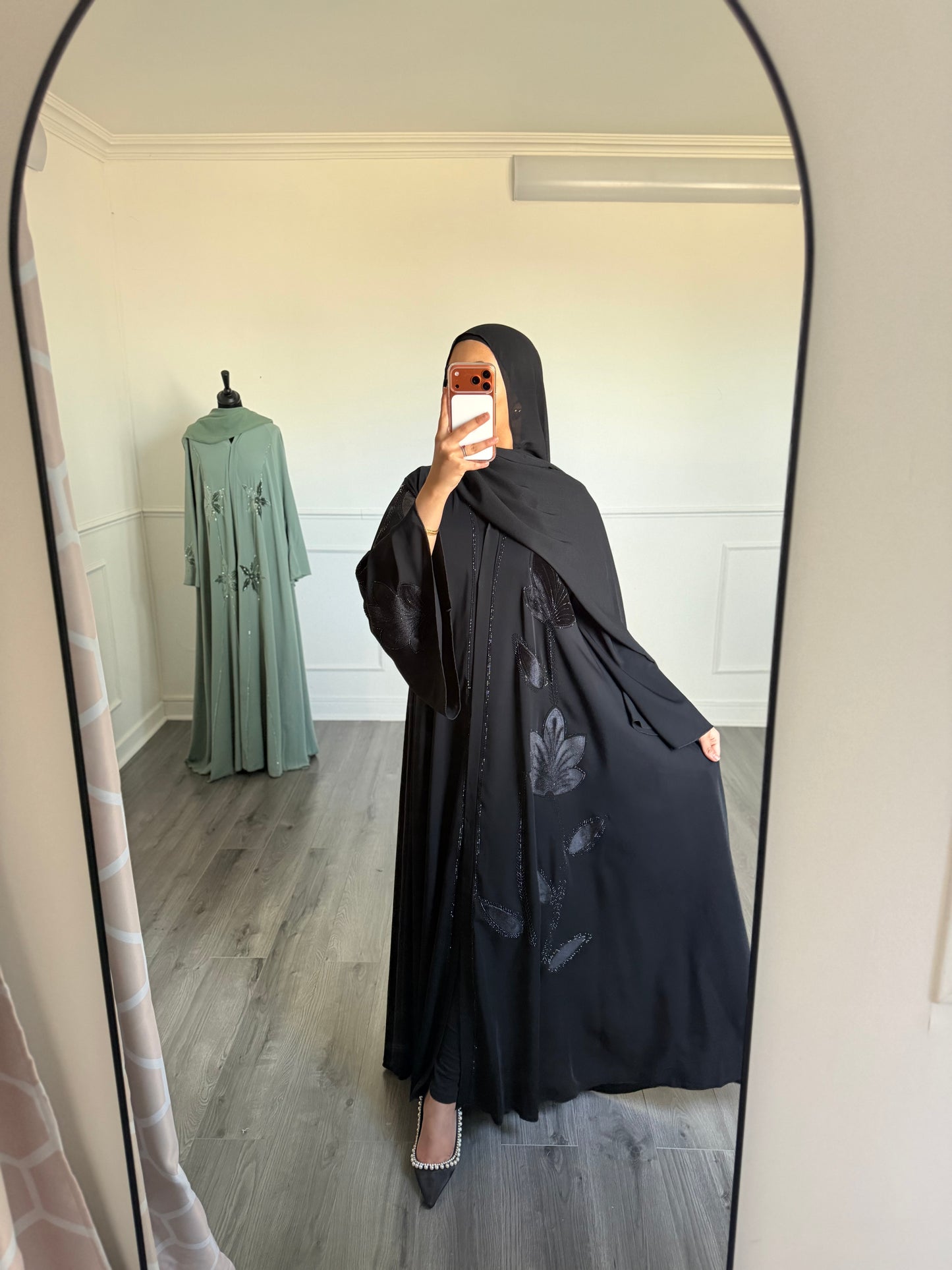 Abaya Elyna