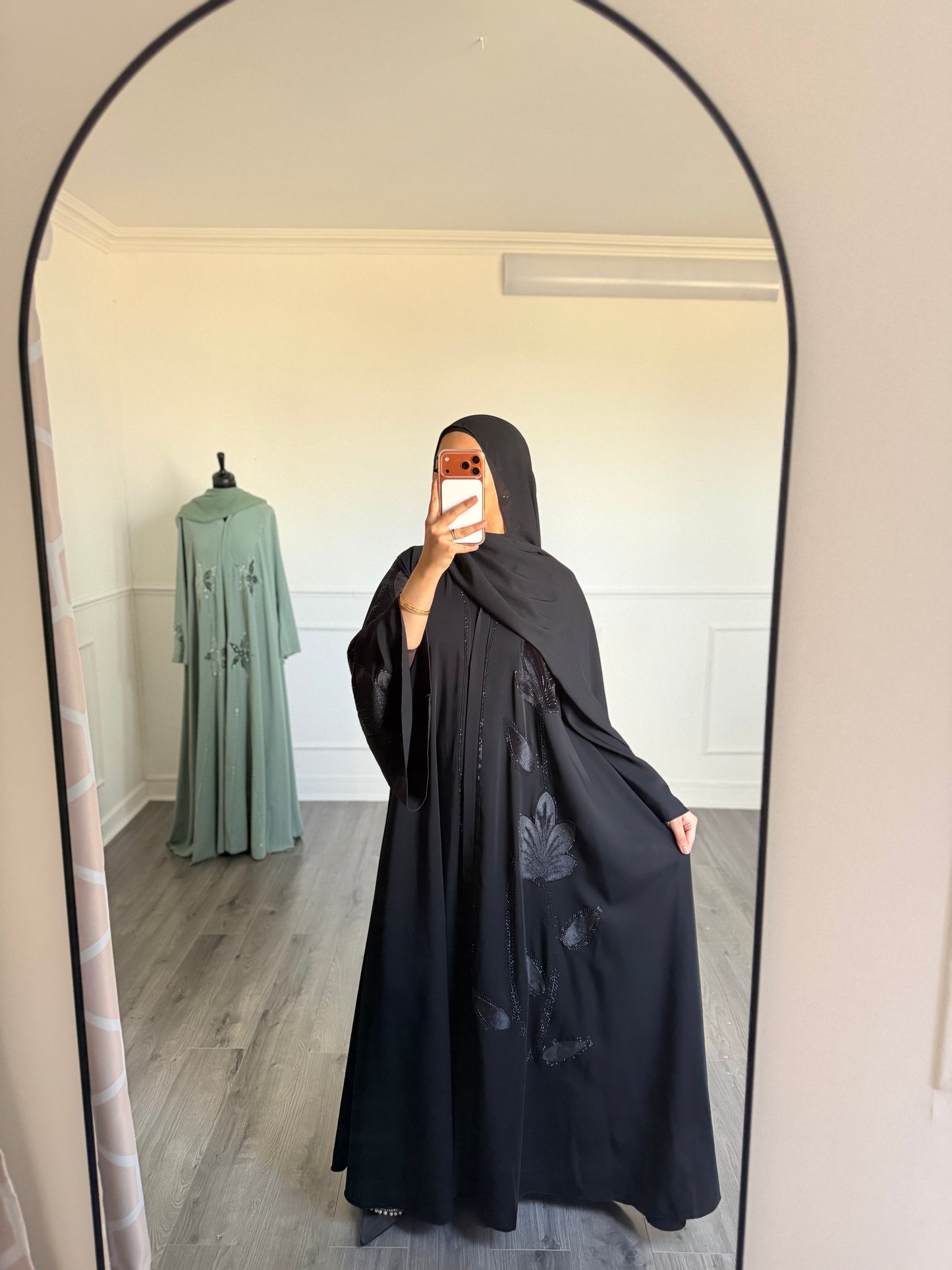 Abaya Elyna