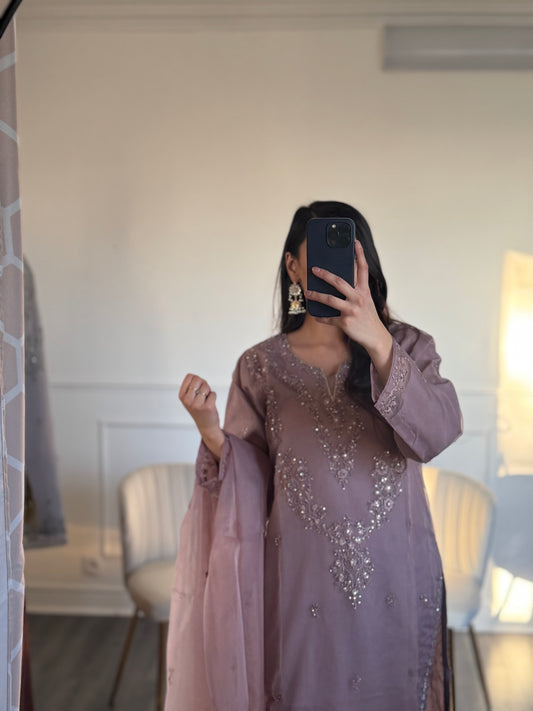 SUIT NOREEN