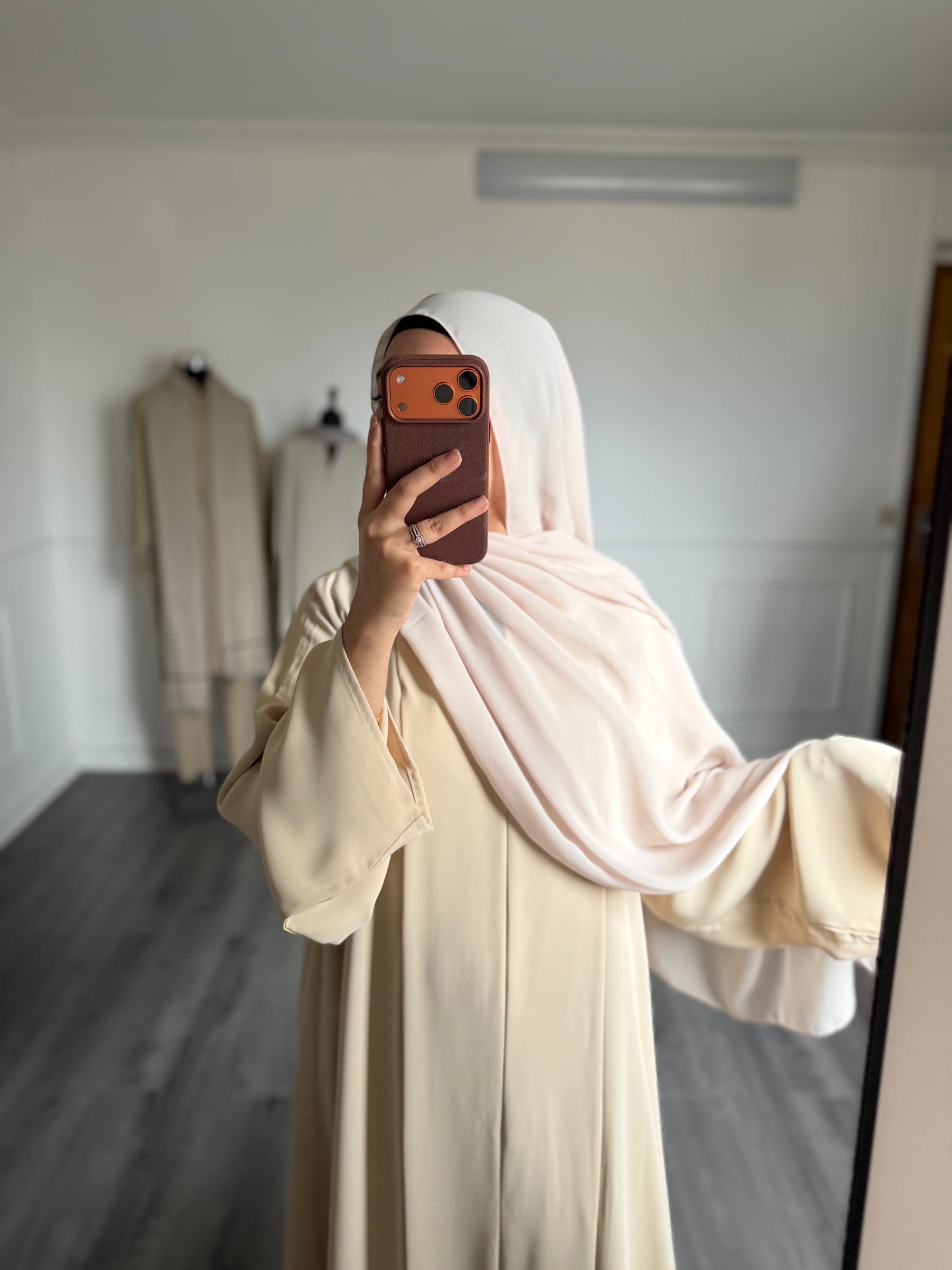 ABAYA SORAYA — beige sous ton different