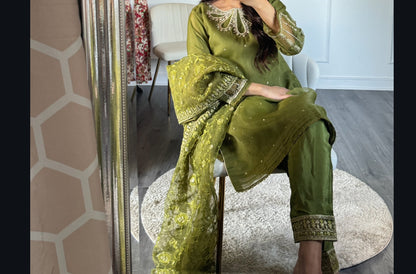 SUIT IQRA