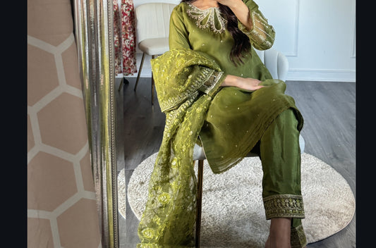 SUIT IQRA