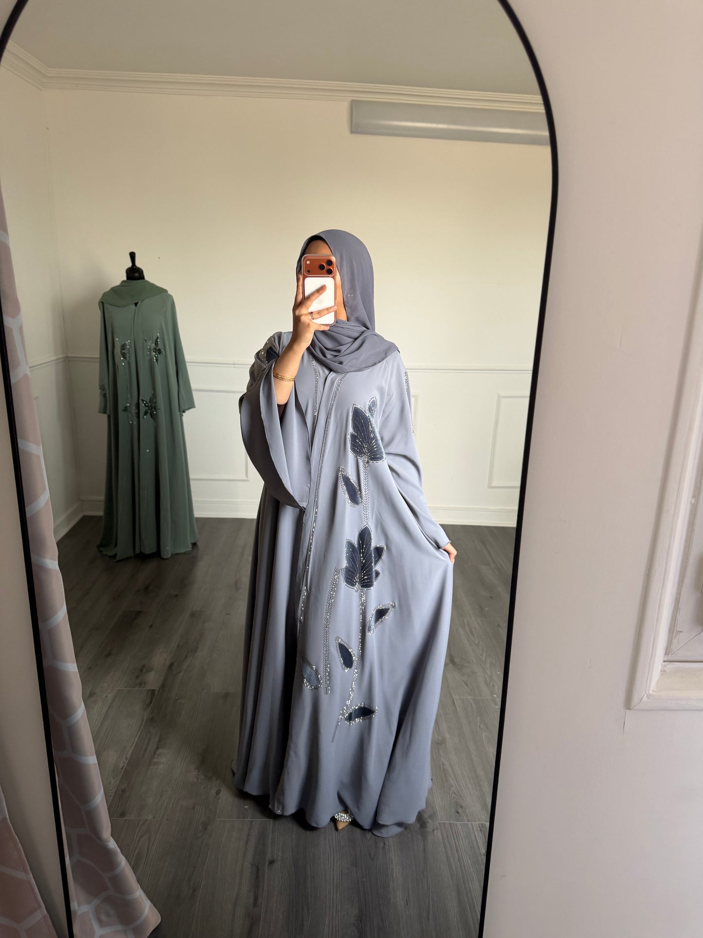 Abaya Elyna