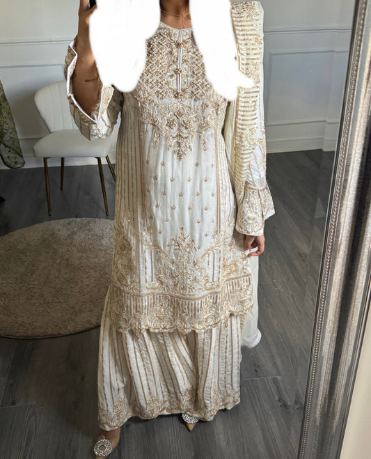 SUIT URWA