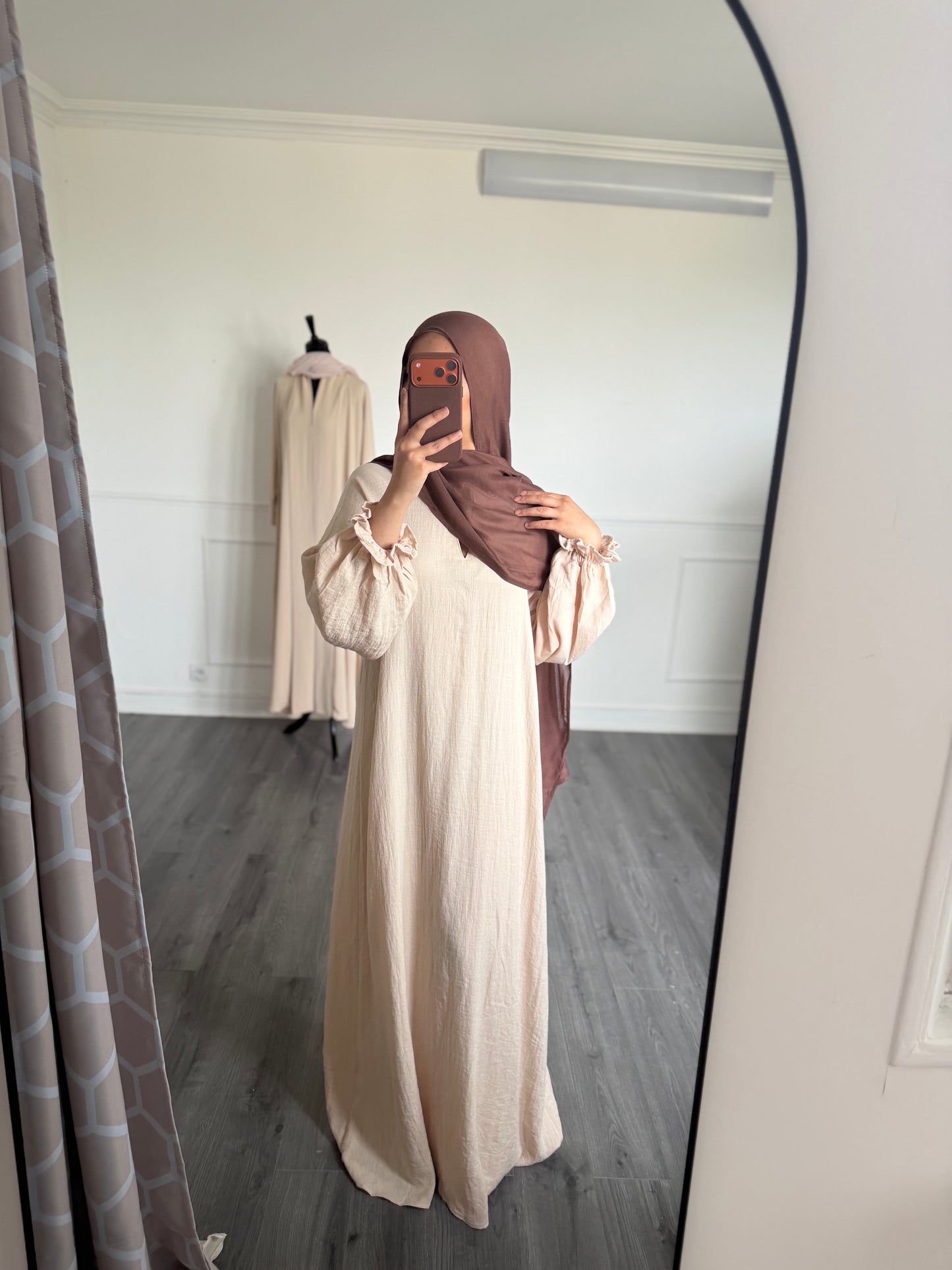 Robe Nazia