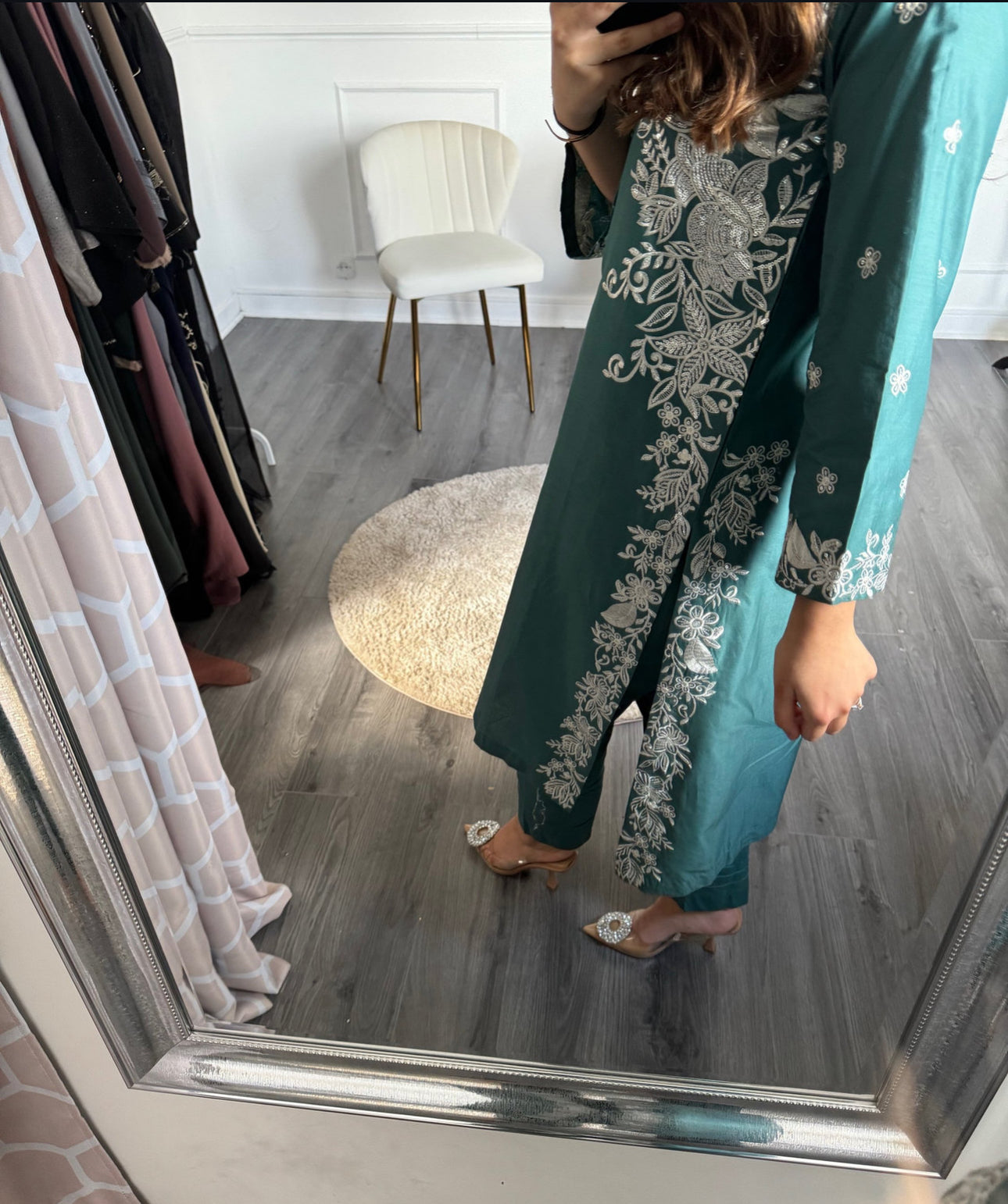 SUIT 2P : Muqadas
