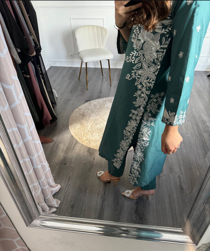 SUIT 2P : Muqadas