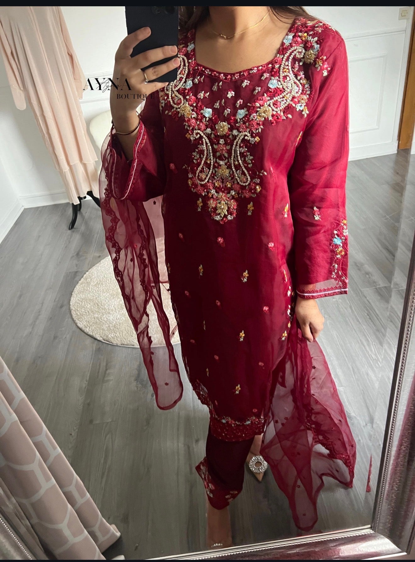 SUIT ALISHBA