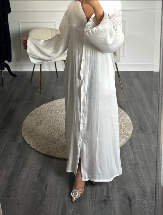 Robe Esra