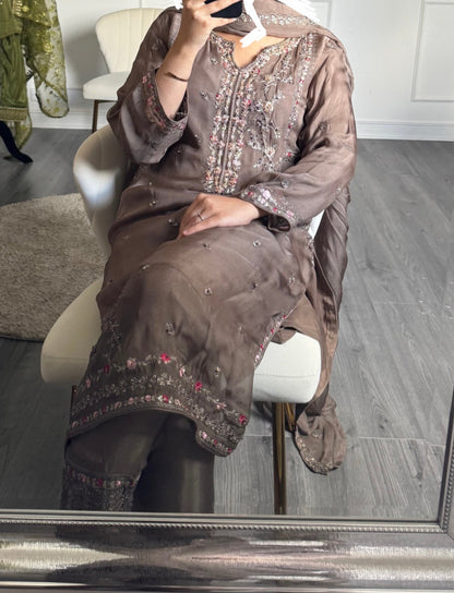 SUIT MARIAM Taupe