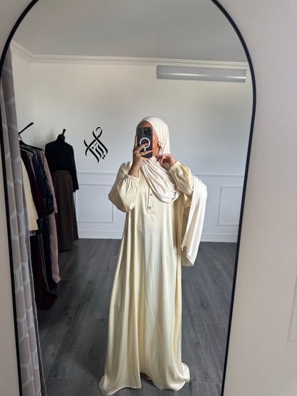 Robe satinée jaune