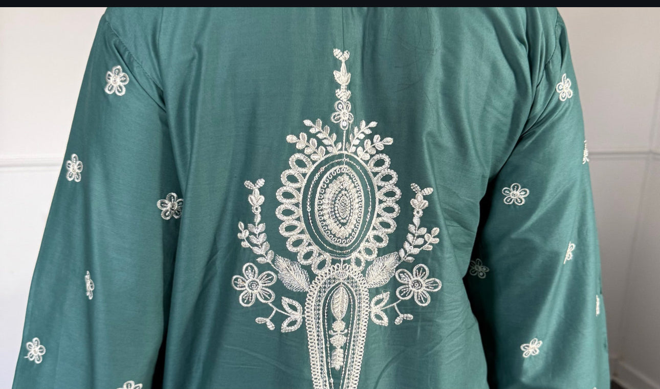 SUIT 2P : Muqadas