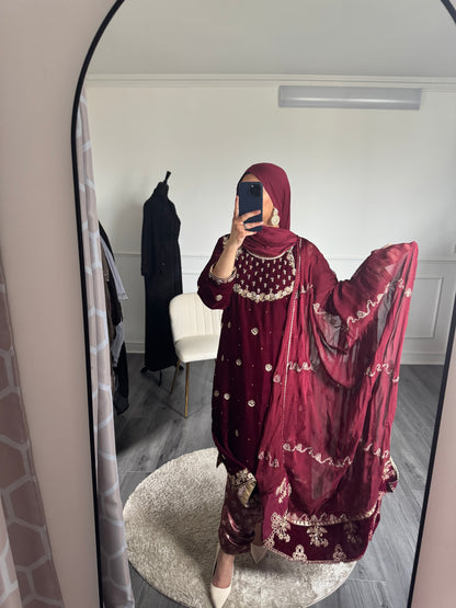 Velvet Nimra Red