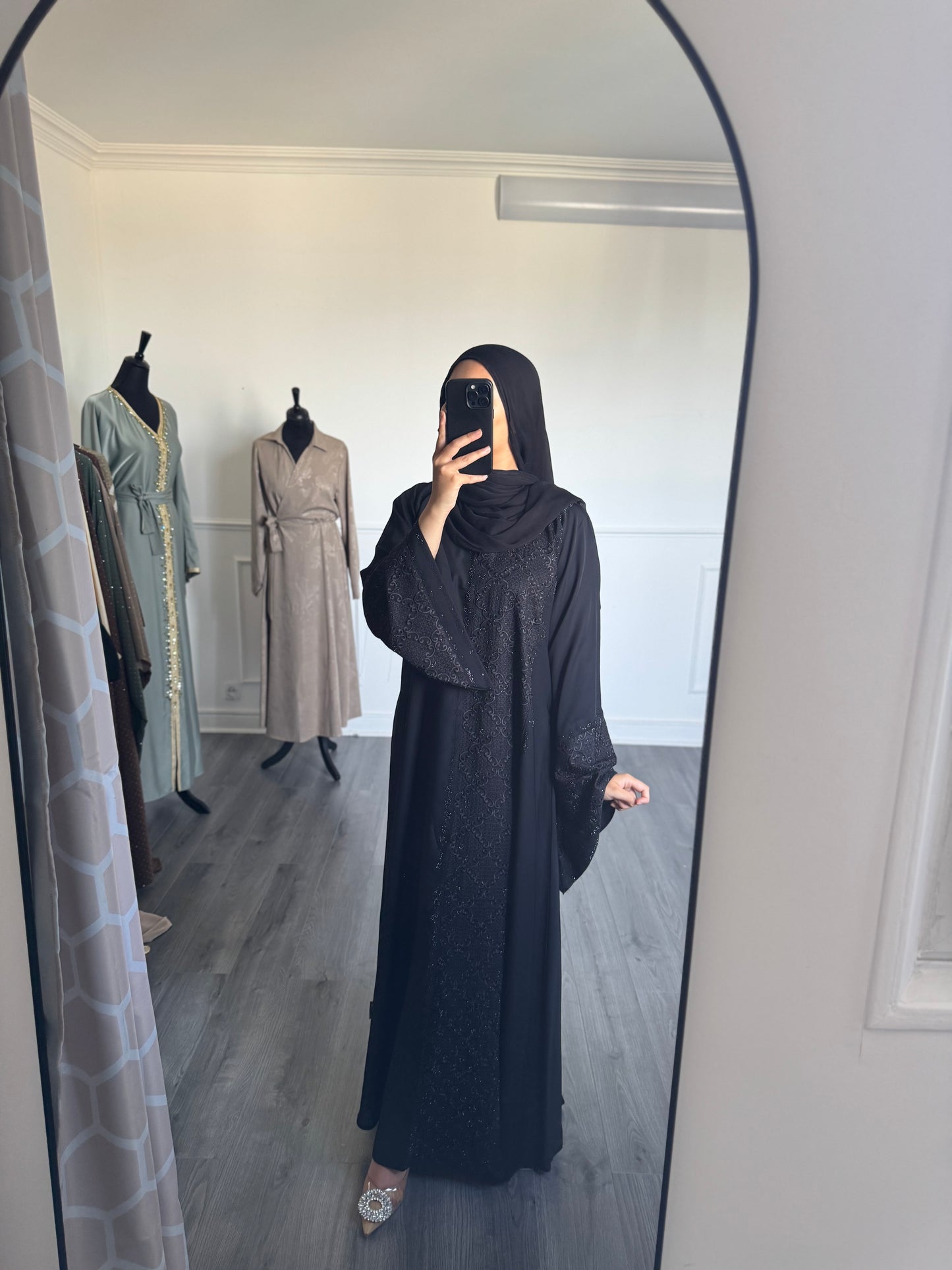 Robe Nadia
