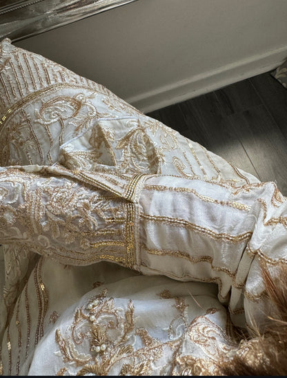 SUIT URWA