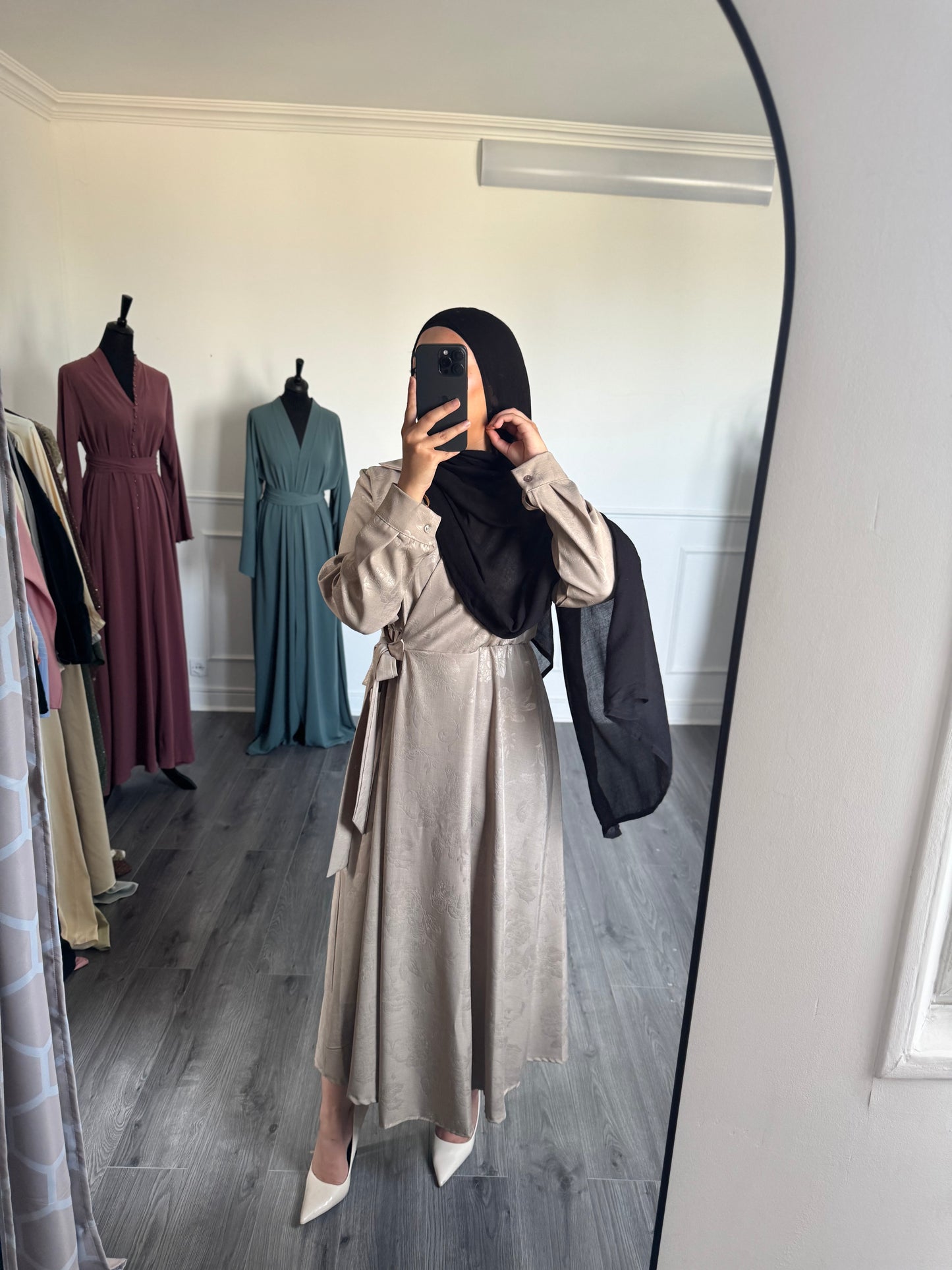 (Beige) Robe Nadia