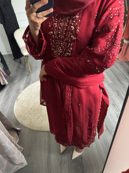 SUIT AMNA