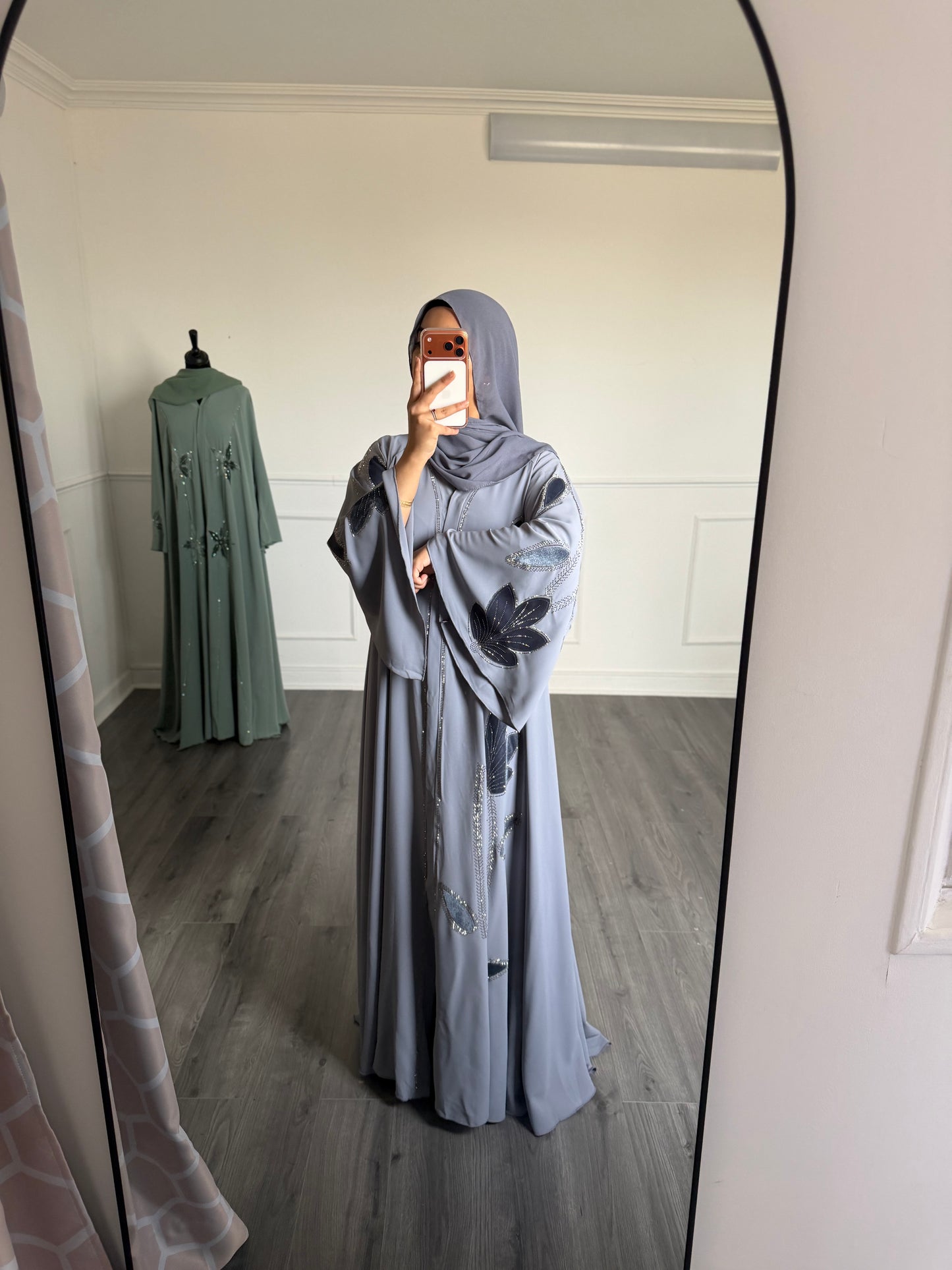Abaya Elyna
