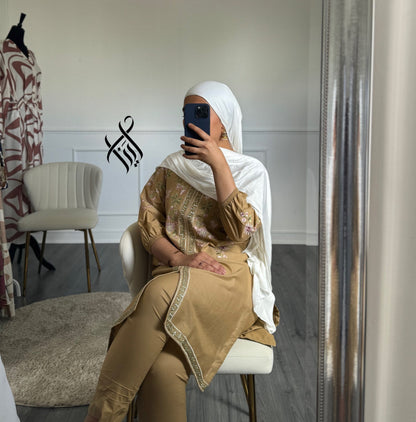 SUIT AINA