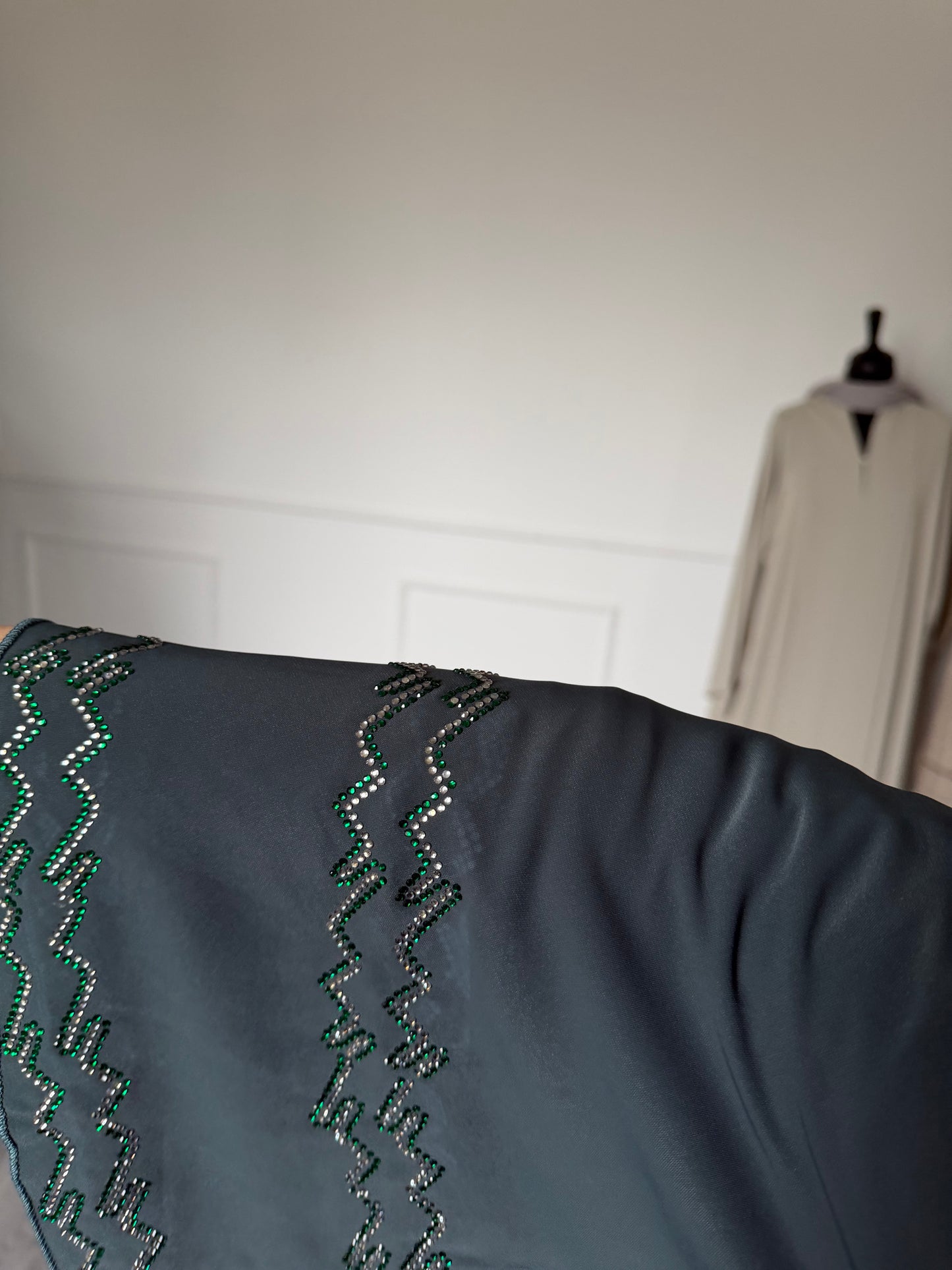 Abaya Mina