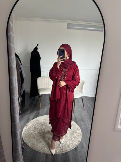 SUIT AMNA