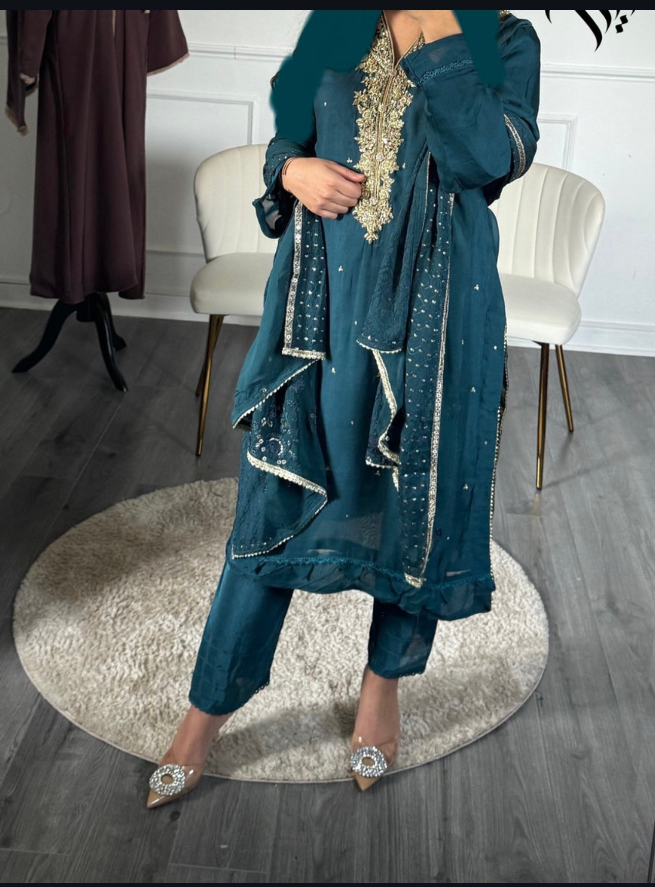 SUIT NAZIYA