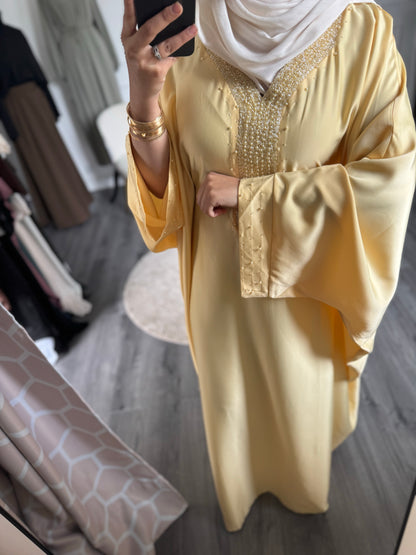 Robe Husna