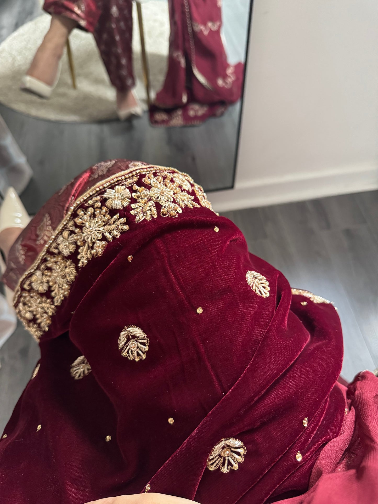 Velvet Nimra Red