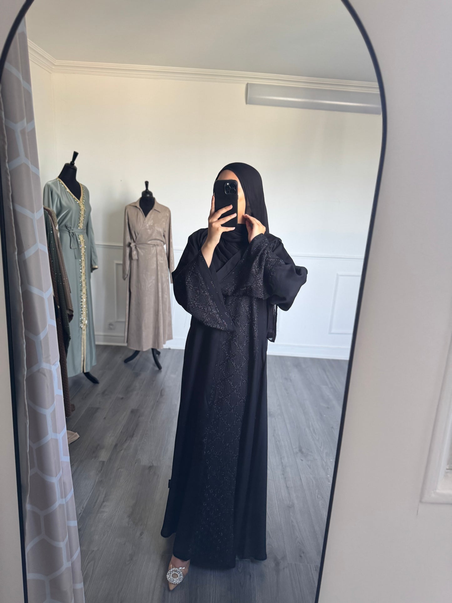 Robe Nadia