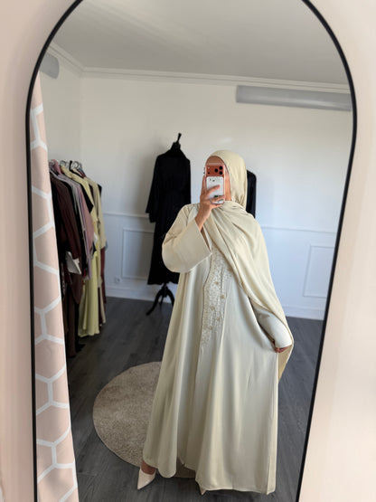 Abaya Mehreen