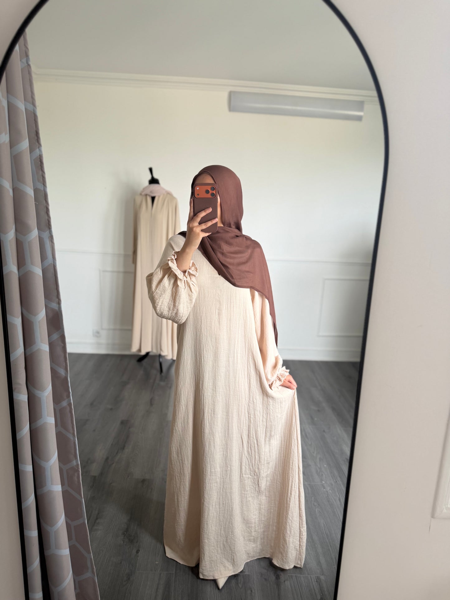 Robe Nazia