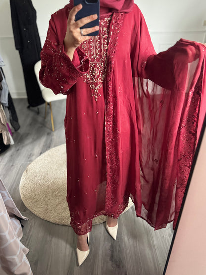 SUIT AMNA