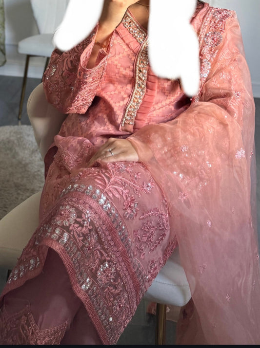 SUIT ZANIYA