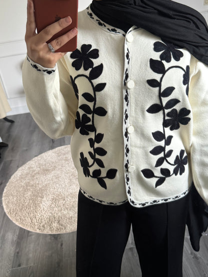 Pull fleurie
