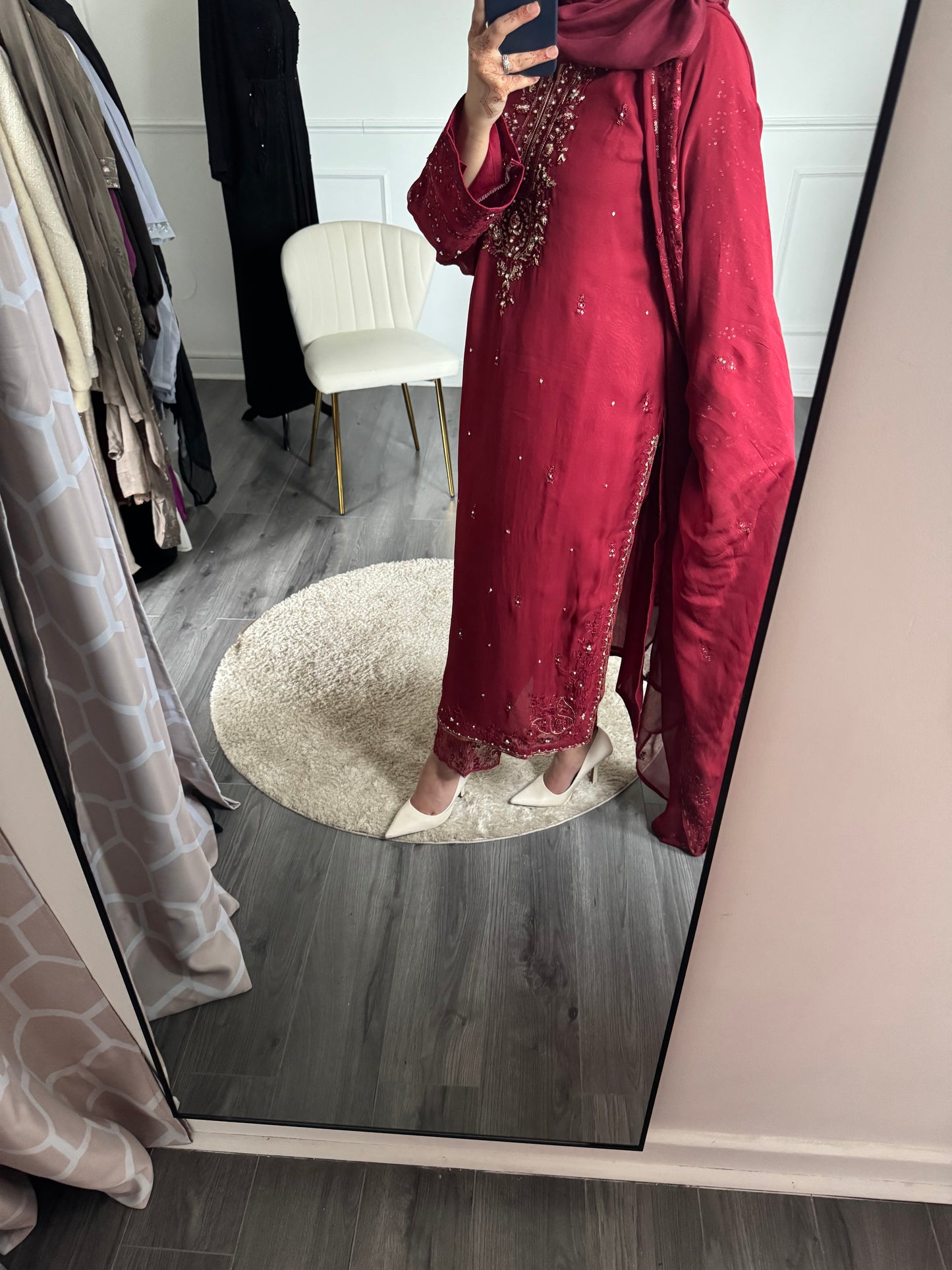 SUIT AMNA