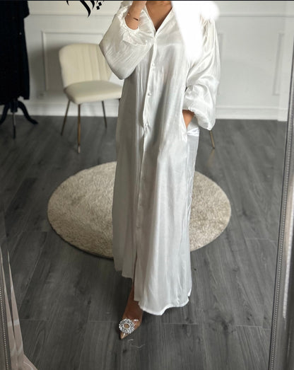 Robe Esra