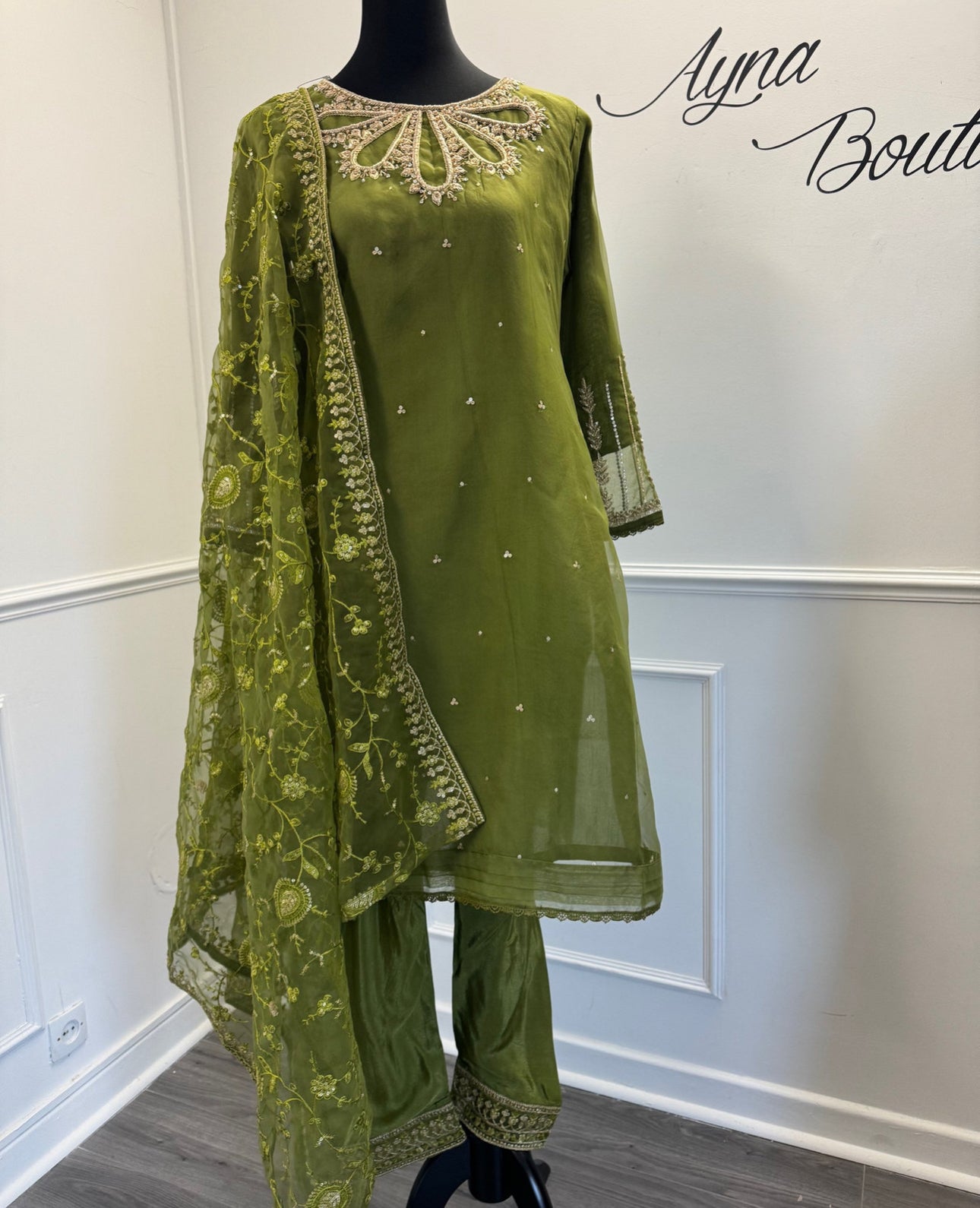 SUIT IQRA